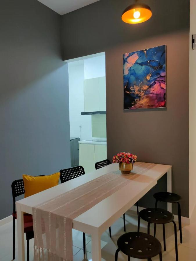 Paradigm On Paradigm Mall Apartment