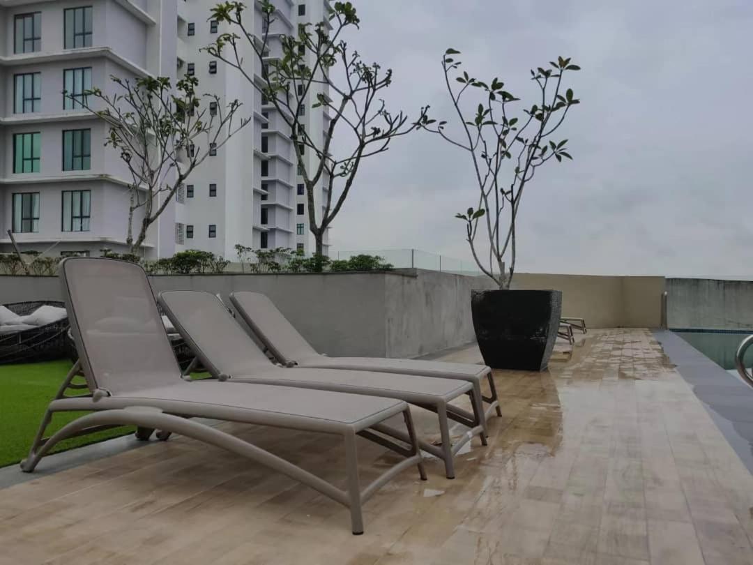 Paradigm On Paradigm Mall Apartment *